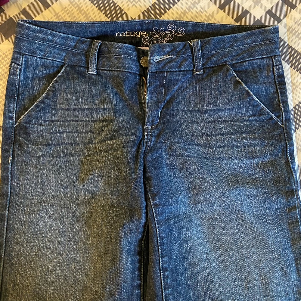 Capris - Picture 2 of 5